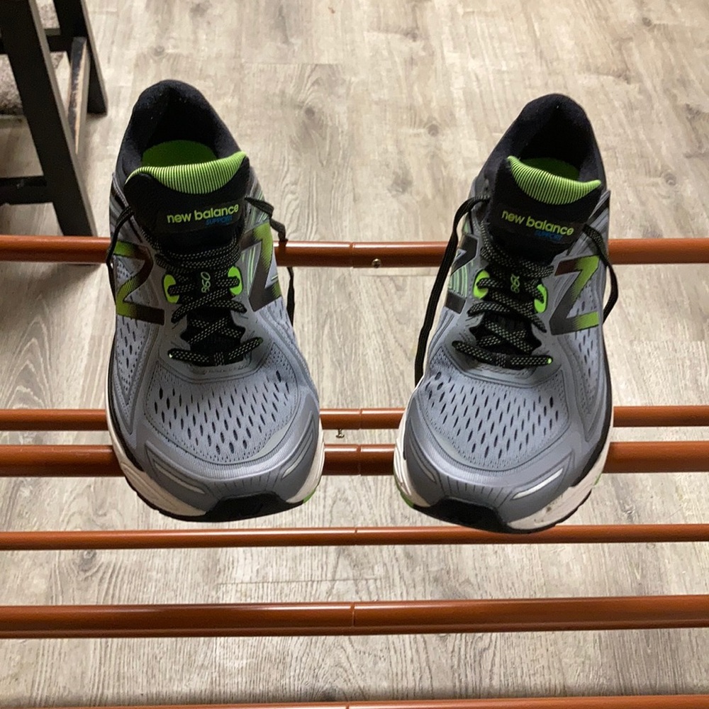Running shoes